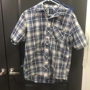 Medium short Sleeve Button Down